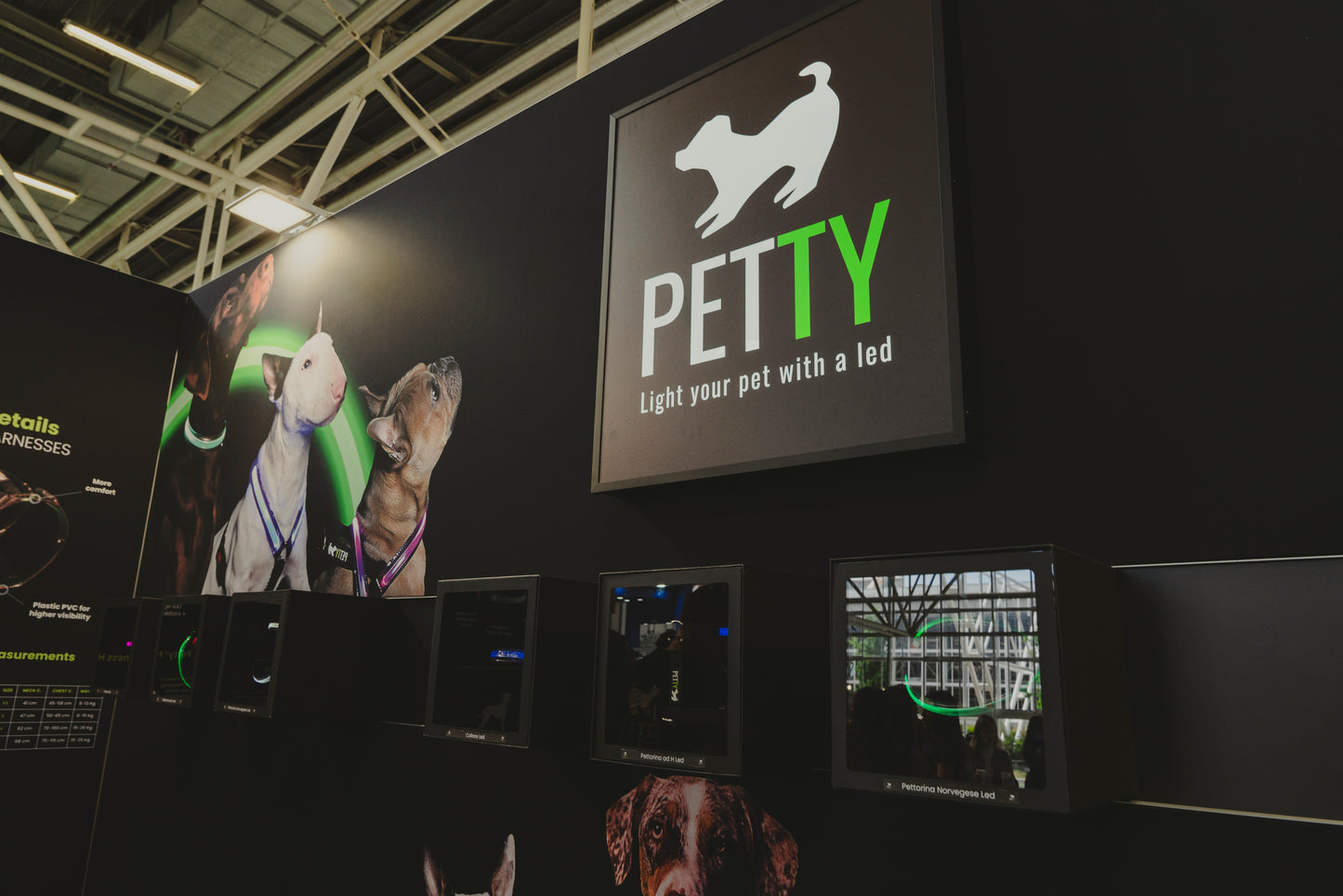 Pettyitalia alla Fiera Quattrozampe di Milano: Un Successo di Innovazione e Visibilità per i nostri amici a quattro zampe!